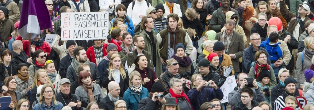 Peli poikki - rasismin ja fasismin vastainen mielenosoitus