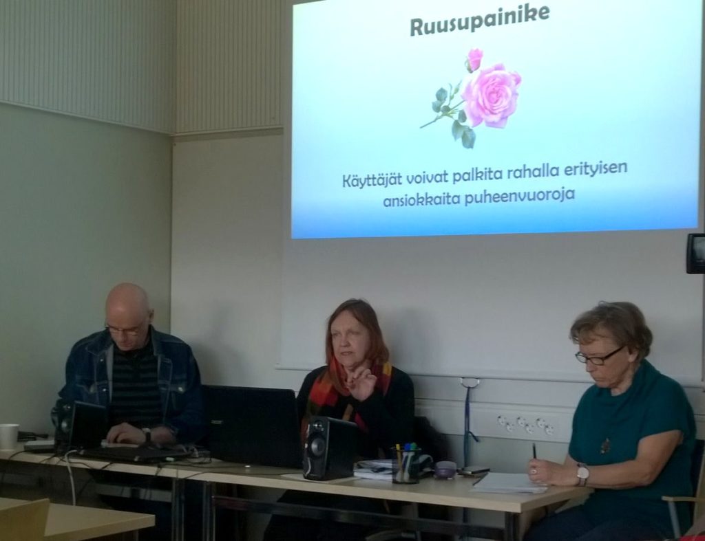 Ihmiskunnan tie -väittelysanakirjan esittelyä Suomen sosiaalifoorumin tilaisuudessa v. 2018.