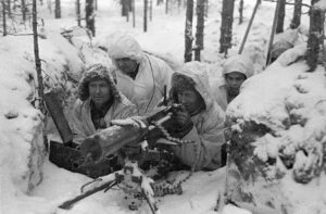 Suomalainen konekivääriryhmä talvisodassa.