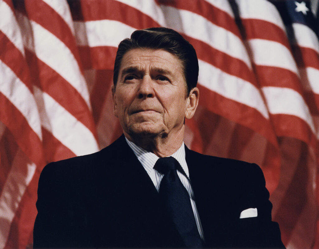 Ronald Reagan v. 1982.